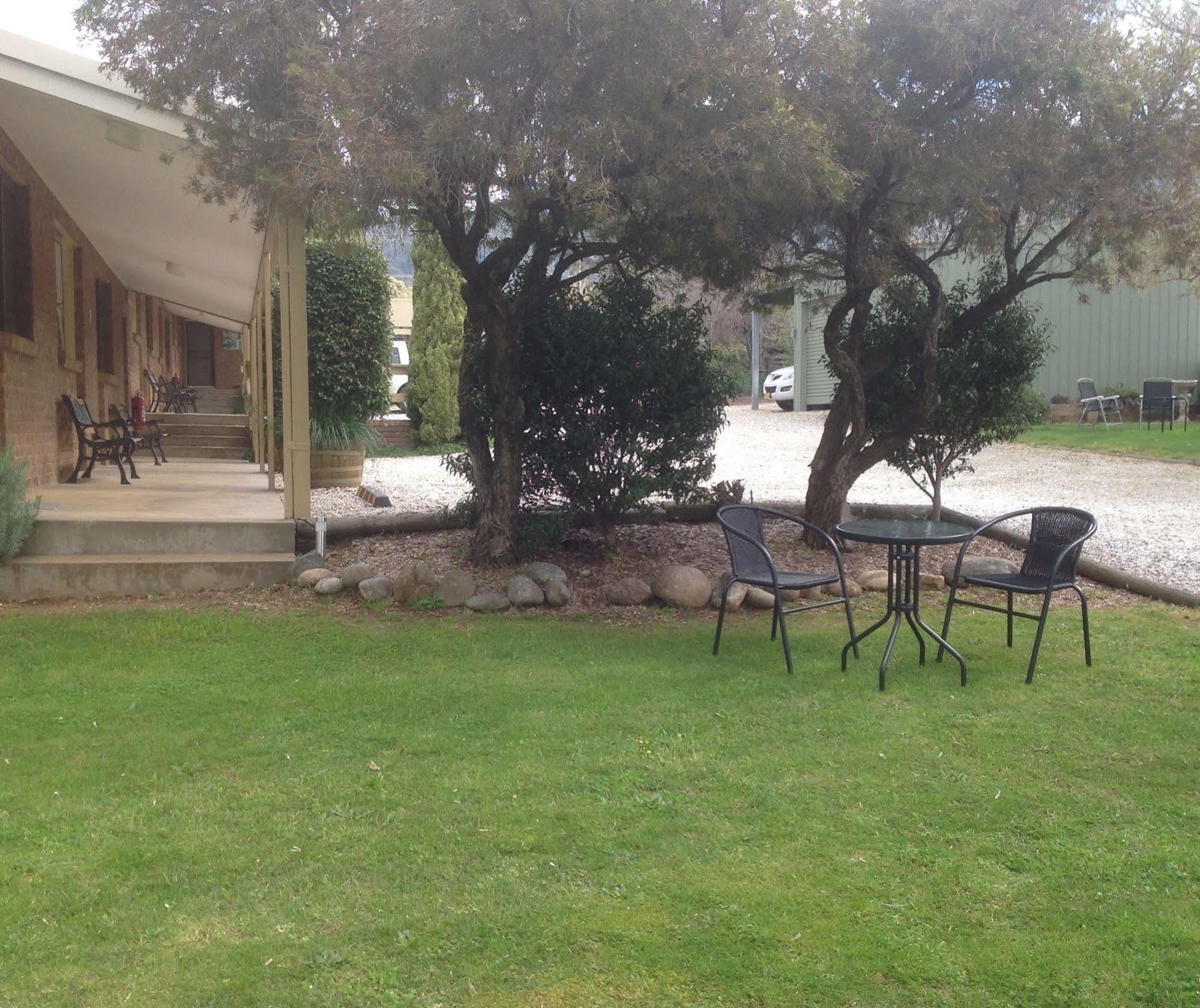 Bogong Moth Motel Mount Beauty Exteriör bild